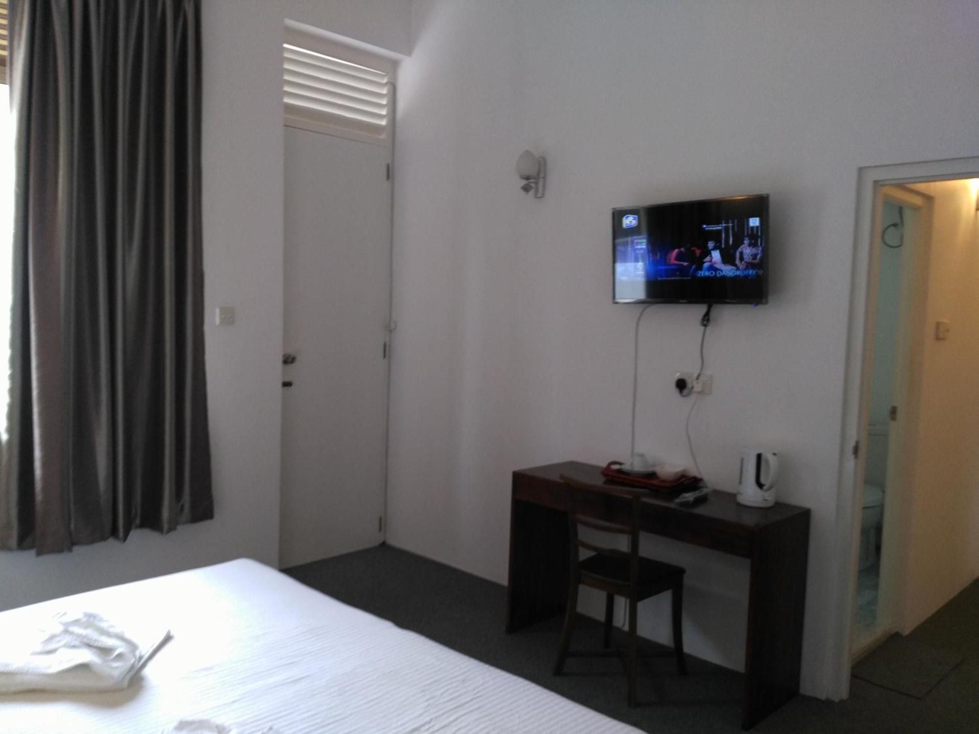 West Inn Colombo Exterior foto