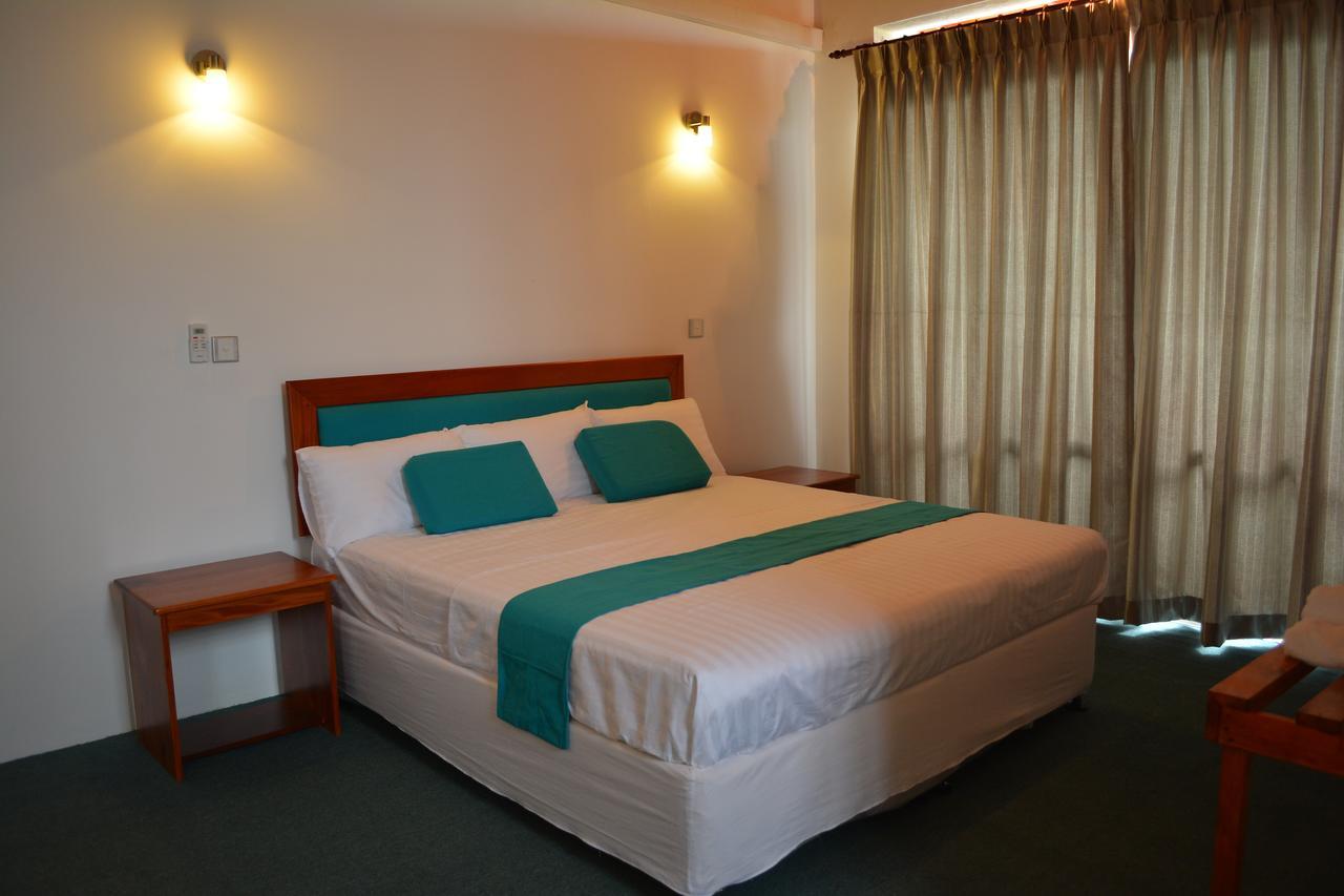 West Inn Colombo Exterior foto