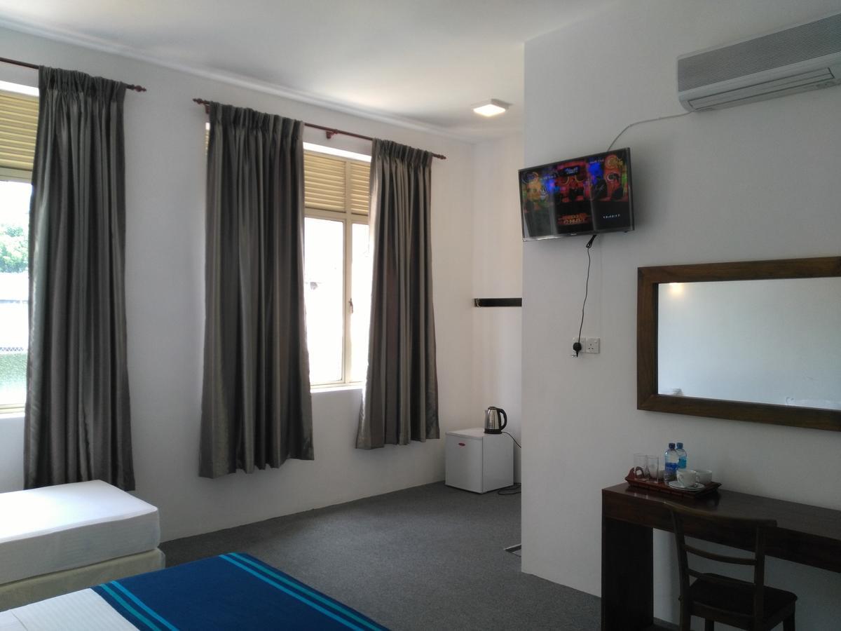 West Inn Colombo Exterior foto