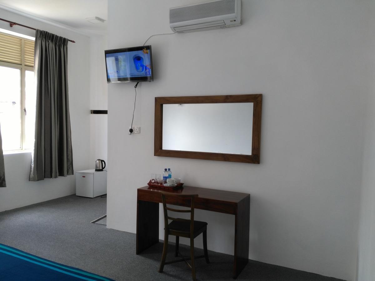 West Inn Colombo Exterior foto